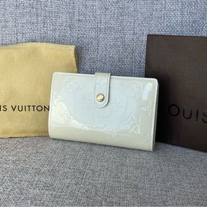 🆕 Louis Vuitton LV Perle Monogram Vernis Patent Leather Wallet, Women’s